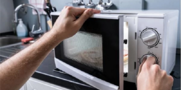 Как часто нужно менять микроволновую печь и почему