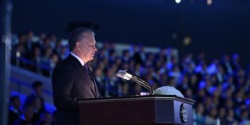 Präsident Usbekistans: reformen, wiederwahl und pläne