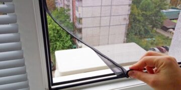 Купить москитные сетки с установкой в Полтаве в фирме “Ремонт окон и дверей”