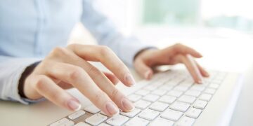 Доменные имена и FTP Хостинг: значение в интернет-пространстве