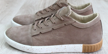 Чому жінки дедалі частіше обирають кеди з нубуку