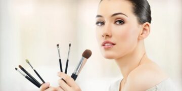 Кисточки для макияжа профессиональные: разновидности и критерии выбора
