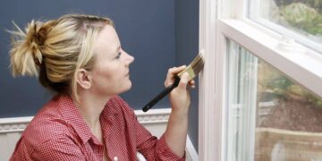 Фарба для вікон: основні різновиди, характеристики та особливості