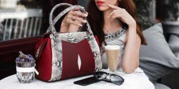 How to distinguish a fake from a real original brand bag