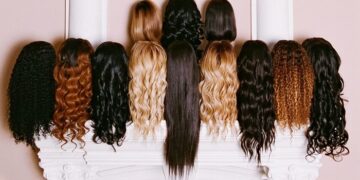 Особенности выбора парика из натуральных волос и полезные советы