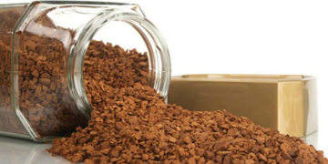 Розчинна кава: різновиди, переваги та поради щодо вибору