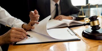 Хто такий корпоративний юрист