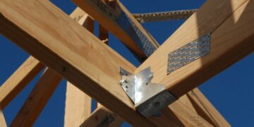 Інноваційні підходи до кріплення дерев’яних конструкцій: комбіновані методи