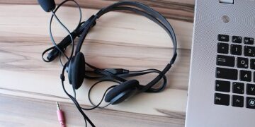 Як вибрати найкращі навушники для комп’ютера: основні критерії та рекомендації