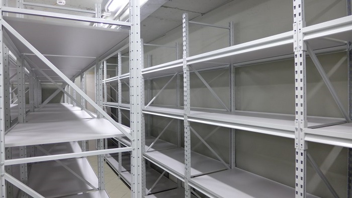 Металлические стеллажи – надежность и практичность хранения