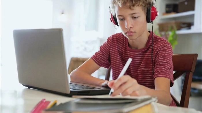 Освіта майбутнього: чому дистанційна школа стає новою нормою для українських родин